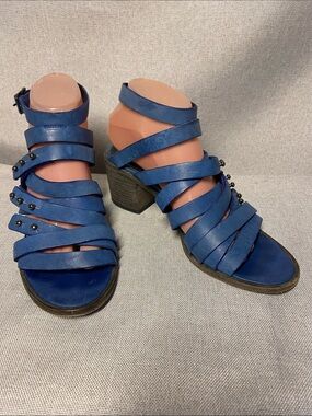LD Tuttle Leather Strappy Blue Sandals. Size 39 Made Italy.
